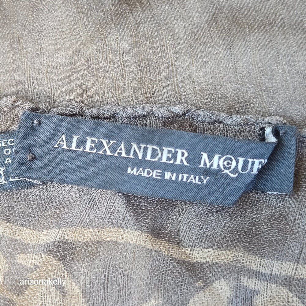 Alexander McQueen Silk Skull Scarf Light Grey - Picture 7 of 9